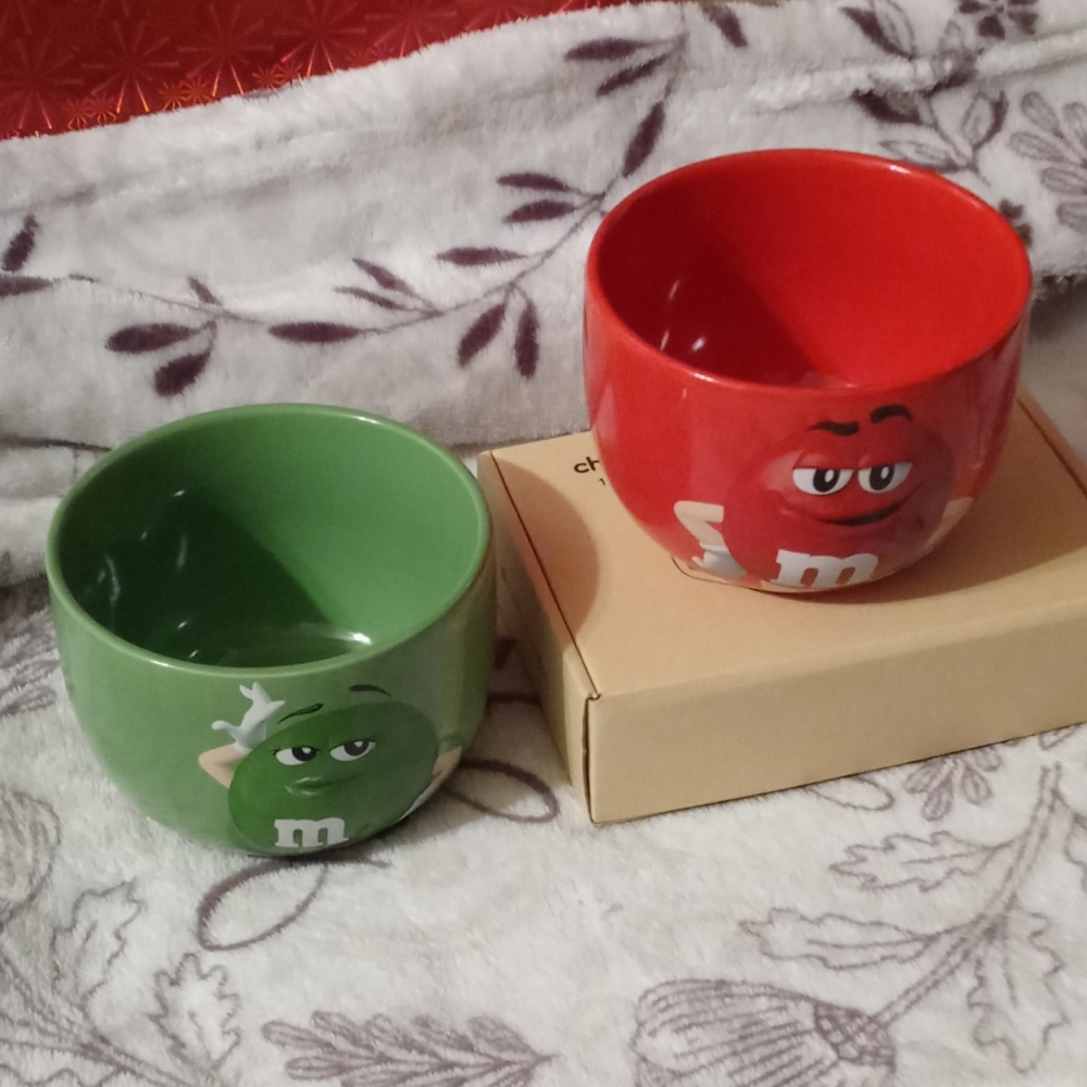 M&M bowels